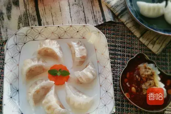 饺子需要蒸多久才熟？ 奶奶蒸的饺子太馋人，皮薄如纸，馅儿料爽口，怎么吃都不腻！