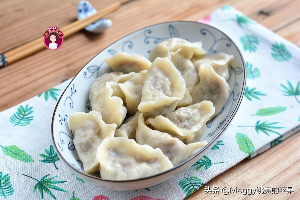 包饺子是生肉还是熟肉？都不对！跟我学一招，生熟肉馅香得捧肚皮